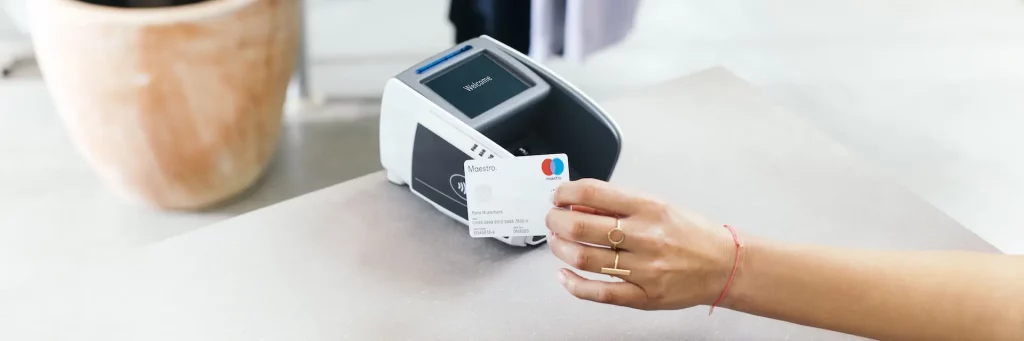Platebni terminal yomani v projektu Česko platí kartou